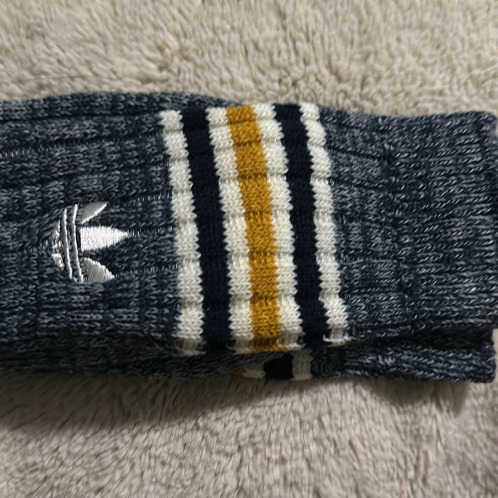 NWT! adidas – Stripe Rib Crew Socks
INDIGO/BLUE/CREAM WHITE SPACE - Picture 4 of 6